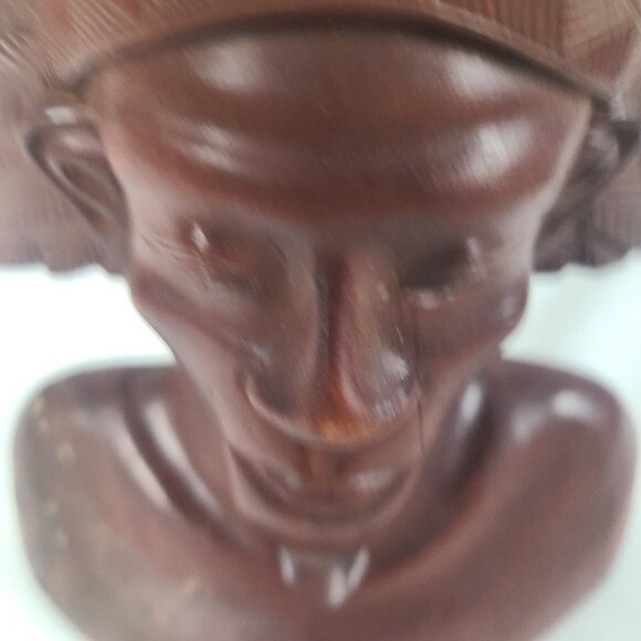 Polynesian Woman Bust with ceremonial headdress - Picture 3 of 9